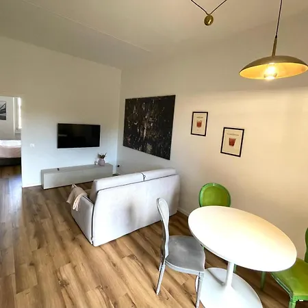 Lula - Zara M3-m5 * Milan